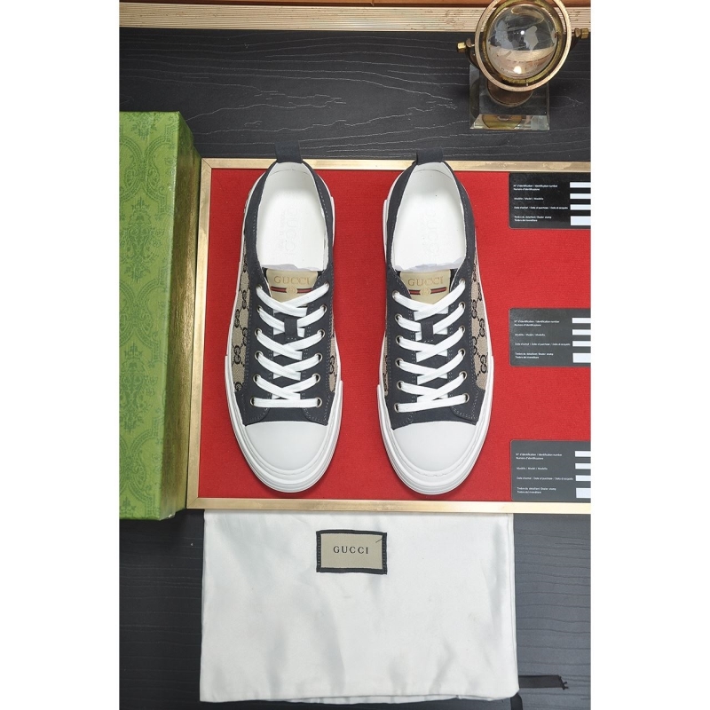 G*u*i casual shoes